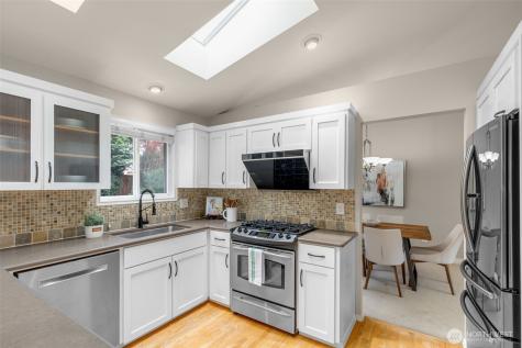 7918 115th Avenue SE Newcastle WA 98056