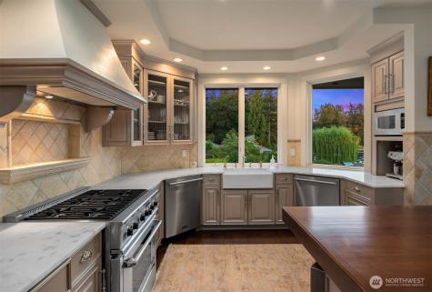 16 Enatai Drive Bellevue WA 98004