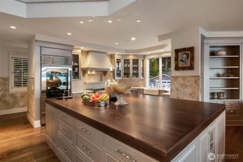 16 Enatai Drive Bellevue WA 98004