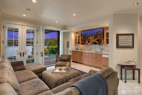 16 Enatai Drive Bellevue WA 98004