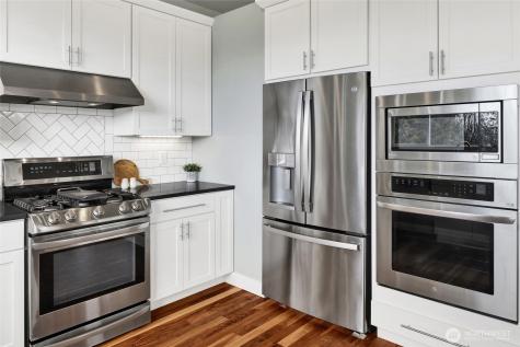 1288 Sandstone Way Bellingham WA 98229