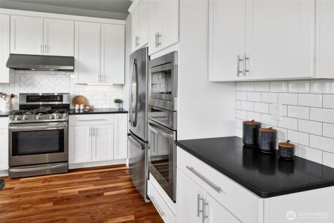 1288 Sandstone Way Bellingham WA 98229