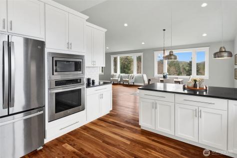 1288 Sandstone Way Bellingham WA 98229