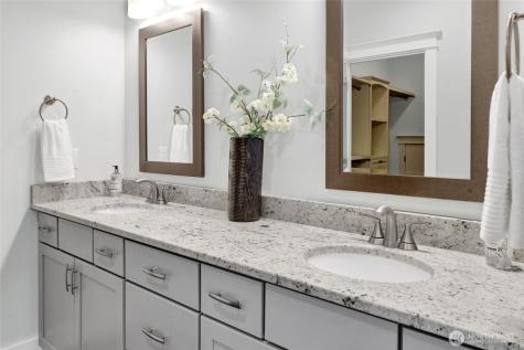 1288 Sandstone Way Bellingham WA 98229