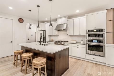 1760 246th Place NE Sammamish WA 98074