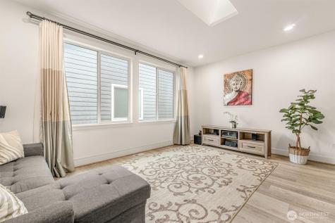 1760 246th Place NE Sammamish WA 98074
