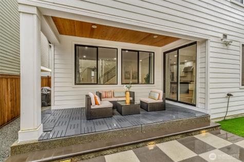 1760 246th Place NE Sammamish WA 98074