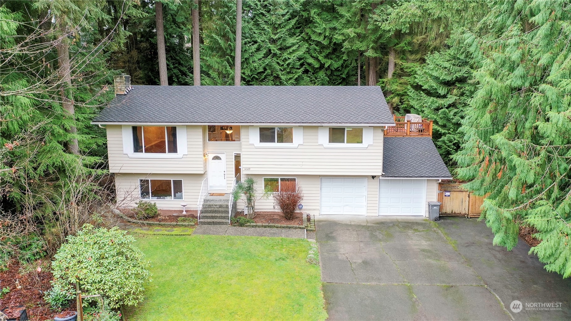 14329 64th Avenue W Edmonds WA 98026