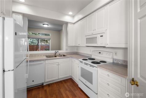 608 Chelan Place NE Renton WA 98059