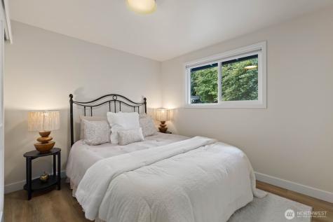 133 N 205th Street Shoreline WA 98133