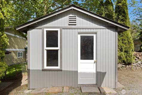 133 N 205th Street Shoreline WA 98133