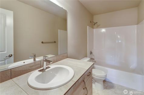 18204 37th Avenue Ct E Tacoma WA 98446
