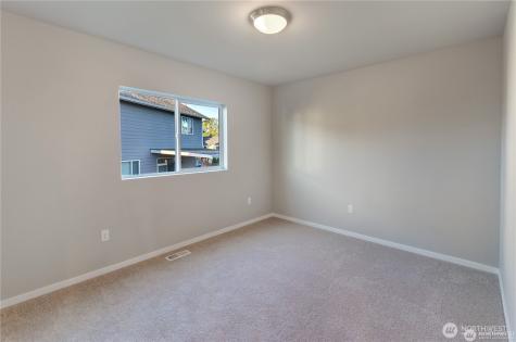 18204 37th Avenue Ct E Tacoma WA 98446