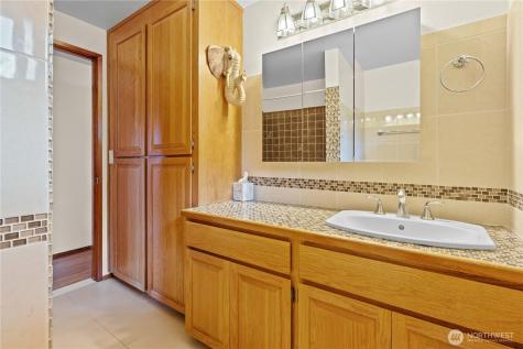 29015 15th Place S Federal Way WA 98003