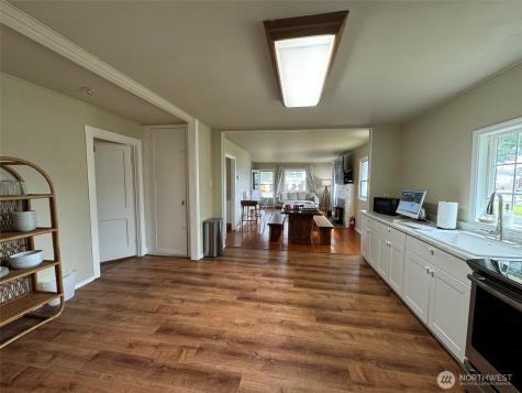 203 W Ocean Avenue Westport WA 98595