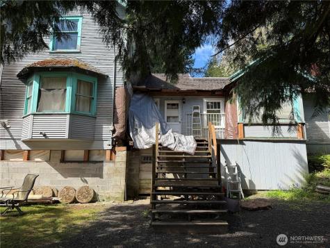 2833 Wishkah Road Aberdeen WA 98520