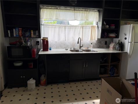 2833 Wishkah Road Aberdeen WA 98520