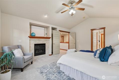 8827 NE 148th Place Kenmore WA 98028