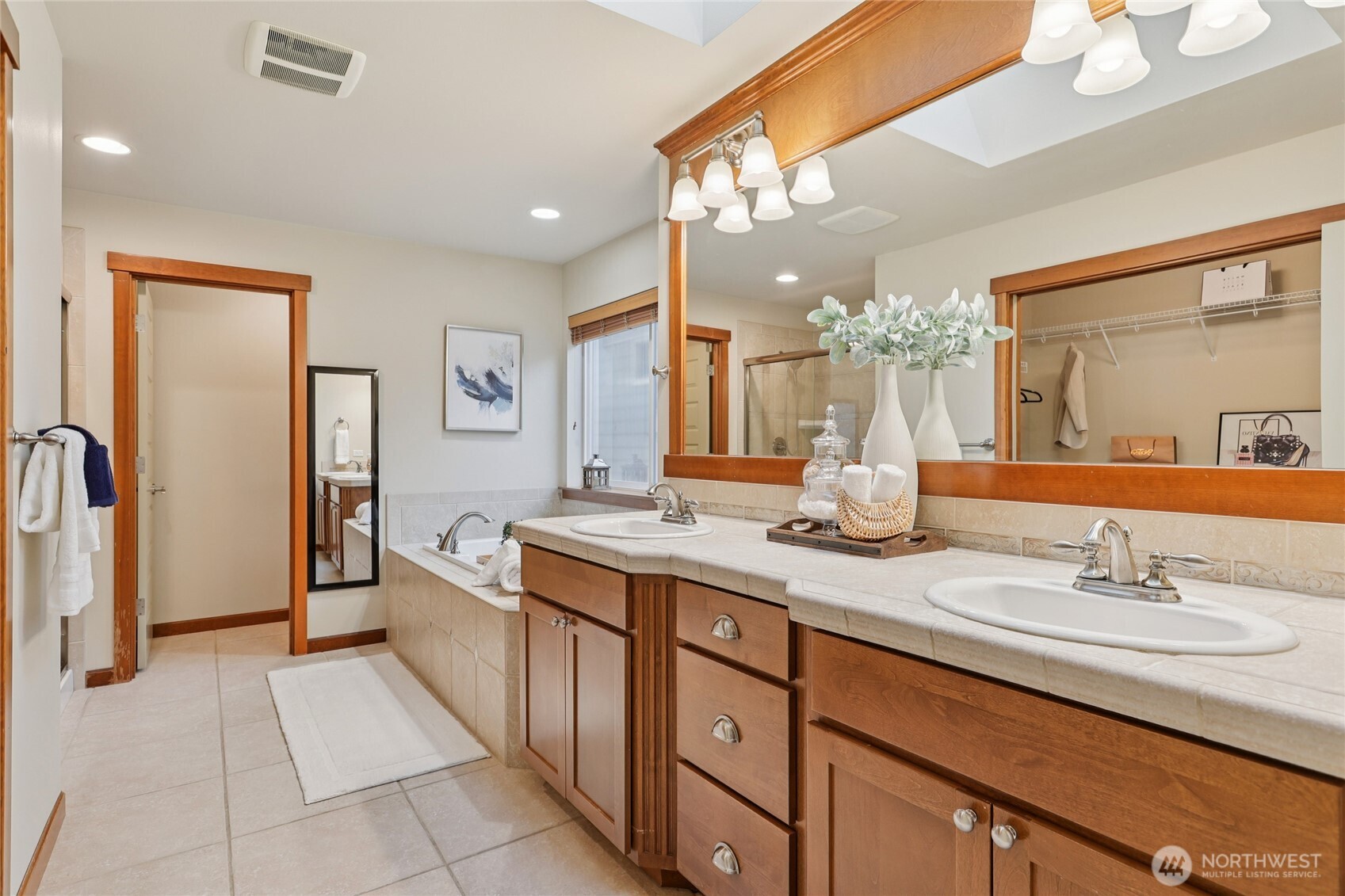 8827 NE 148th Place Kenmore WA 98028