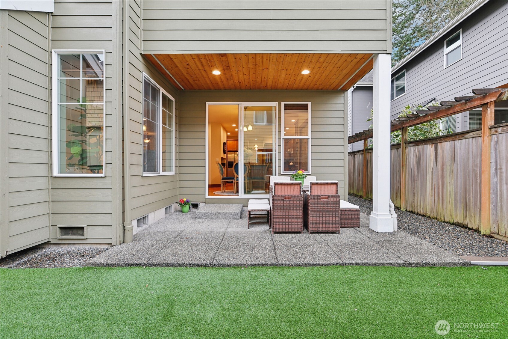 8827 NE 148th Place Kenmore WA 98028