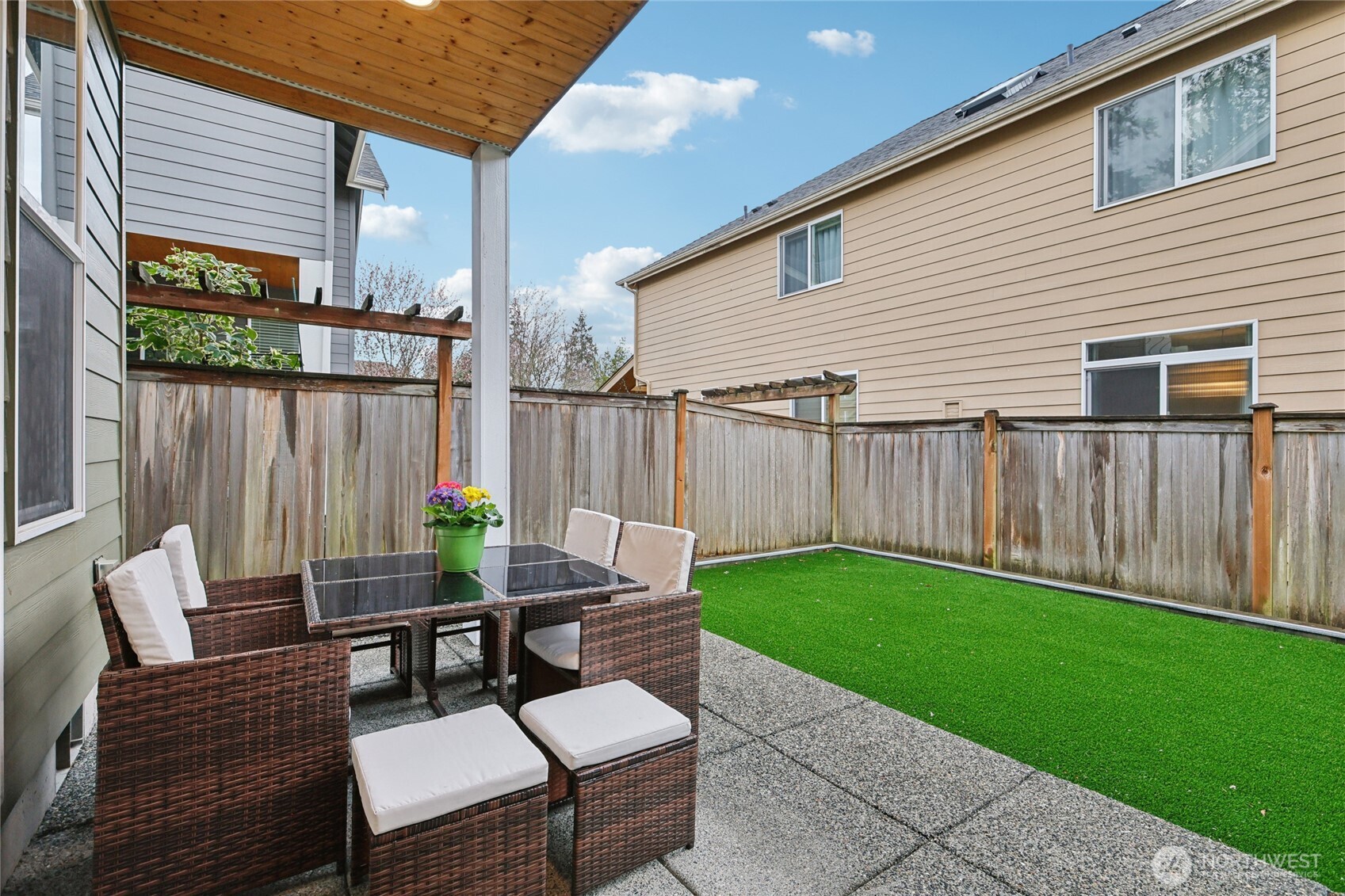 8827 NE 148th Place Kenmore WA 98028