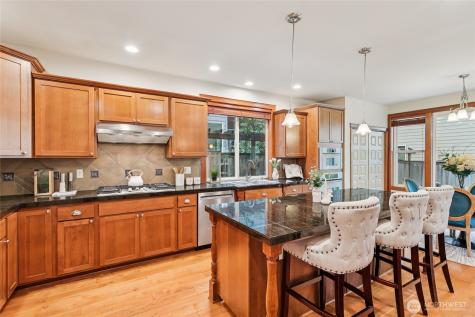 8827 NE 148th Place Kenmore WA 98028