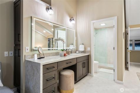 106 Cascade Key Bellevue WA 98006