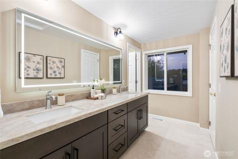 106 Cascade Key Bellevue WA 98006