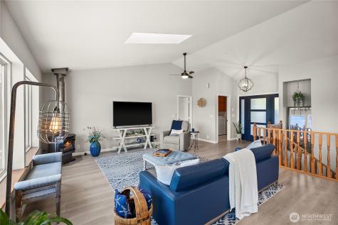 91 E Franjo Beach Drive Shelton WA 98584