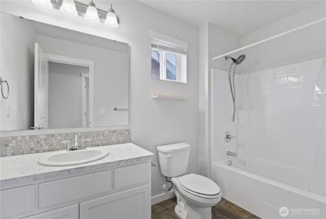 13319 96th Avenue Ct E Puyallup WA 98373