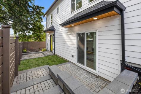 4230 Graham Street Seattle WA 98118