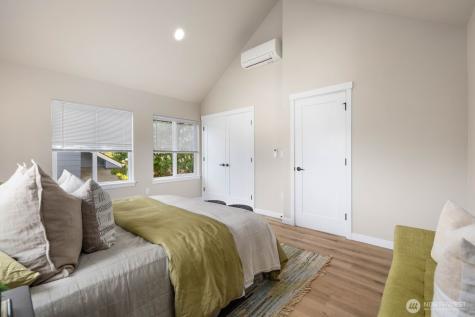 4230 Graham Street Seattle WA 98118