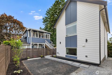 4230 Graham Street Seattle WA 98118
