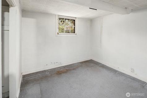 8622 17th Avenue NE Seattle WA 98115