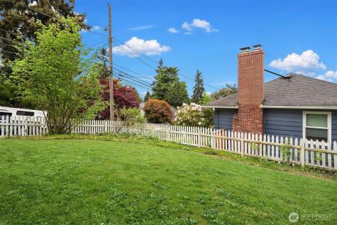 8622 17th Avenue NE Seattle WA 98115