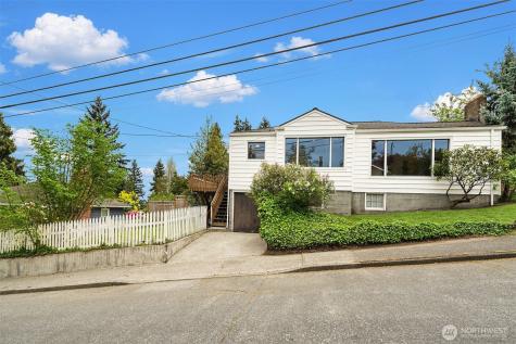 8622 17th Avenue NE Seattle WA 98115