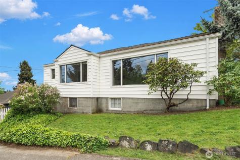 8622 17th Avenue NE Seattle WA 98115