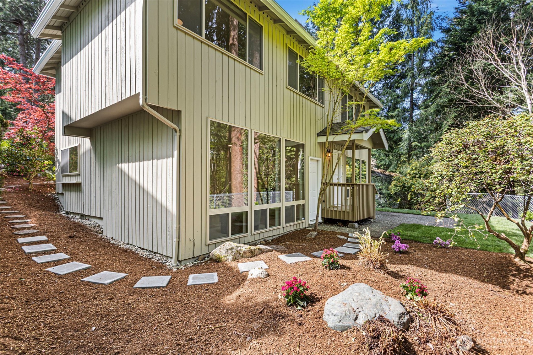 4800 152nd Place SE Bellevue WA 98006