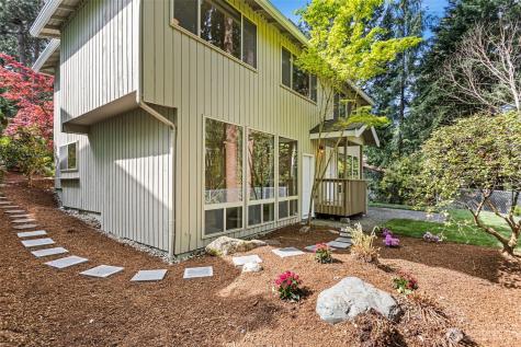 4800 152nd Place SE Bellevue WA 98006
