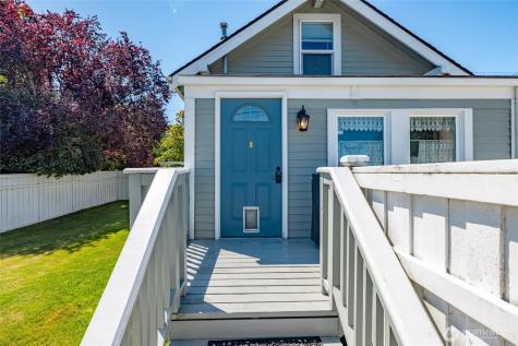 1506 12th Street Anacortes WA 98221