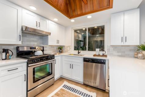 3733 221st Avenue SE Sammamish WA 98075