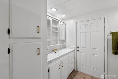 16300 State Highway 305 NE Poulsbo WA 98370