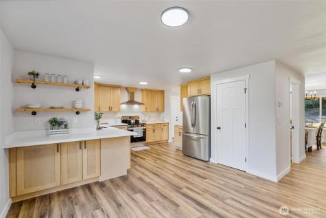 1136 Davis Lake Road Morton WA 98356