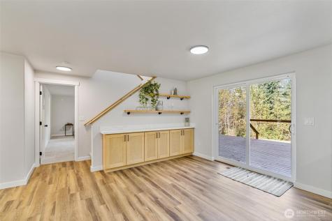 1136 Davis Lake Road Morton WA 98356
