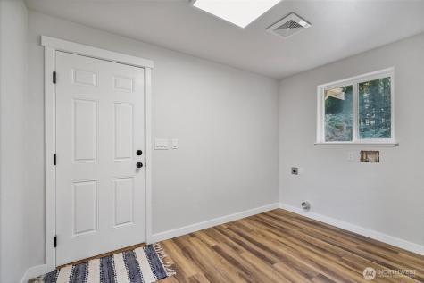 1136 Davis Lake Road Morton WA 98356