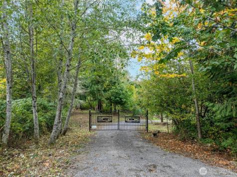 1136 Davis Lake Road Morton WA 98356