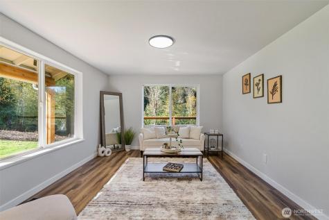 1136 Davis Lake Road Morton WA 98356