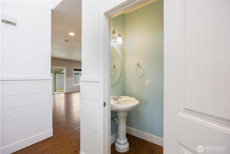 1059 July Court Moses Lake WA 98837