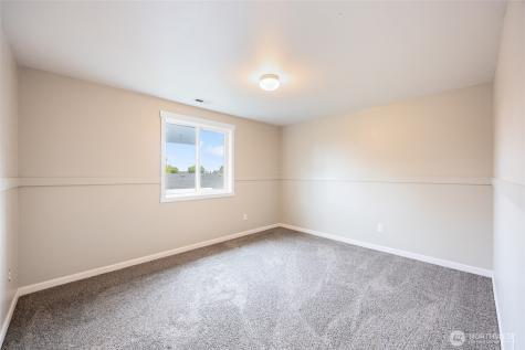 1059 July Court Moses Lake WA 98837