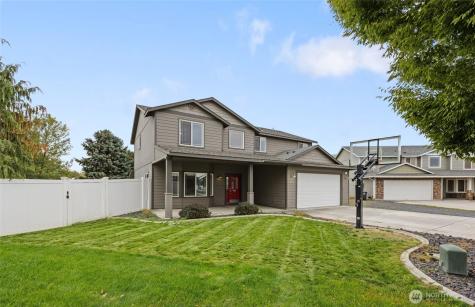 1059 July Court Moses Lake WA 98837